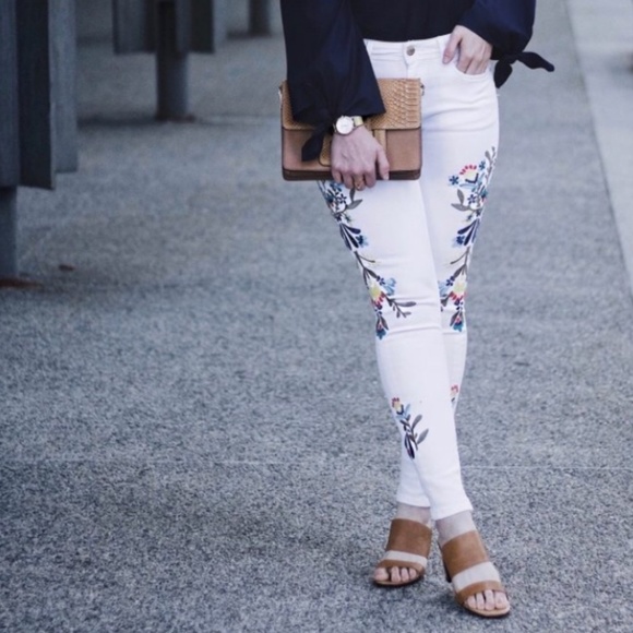 Zara Embroidered White Denim - Picture 3 of 7